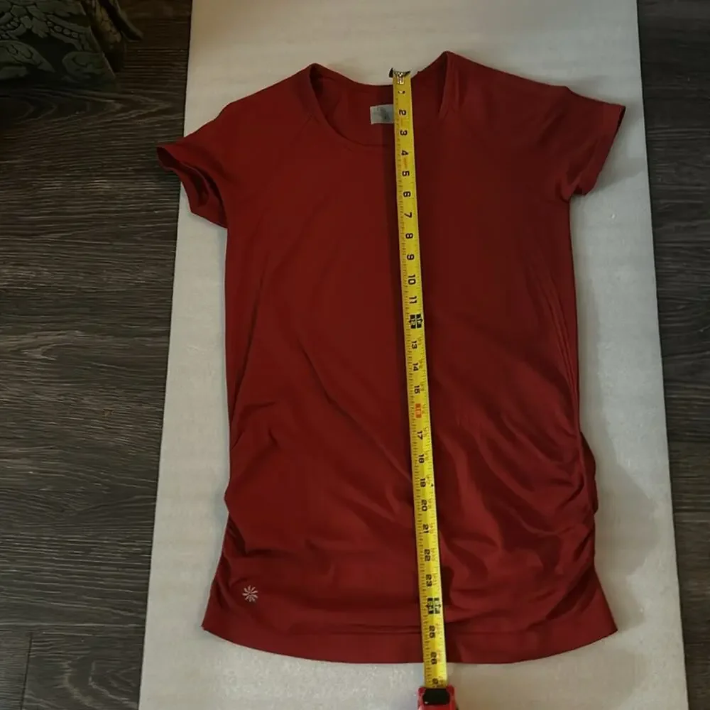 Athleta Red Crewveck Activewear Top M Athleisure Sportswear Casual Cherry Girl